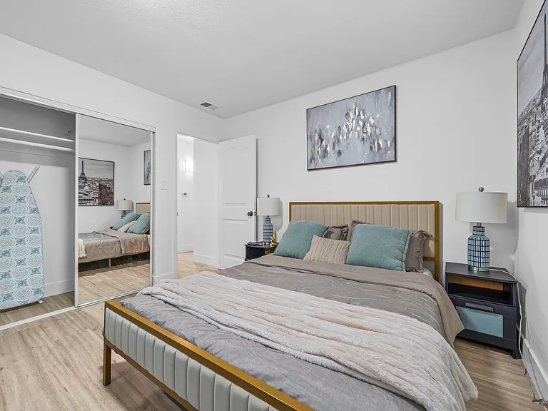 606 S Sunshine Ave — Photo 36