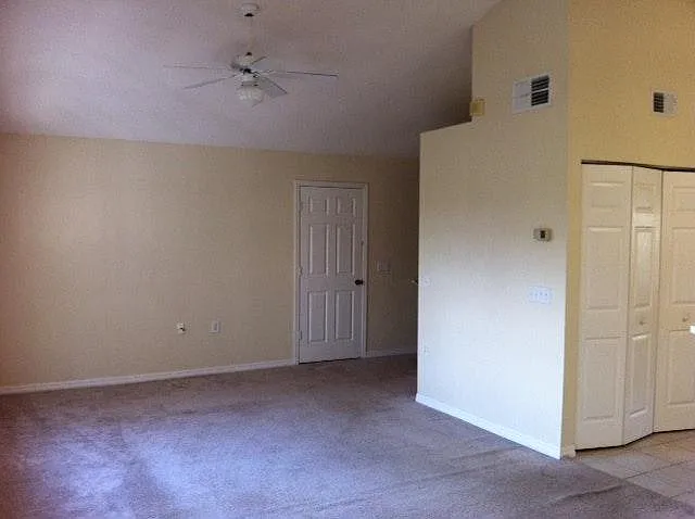 10000 SW 52nd Ave #16 — Photo 9