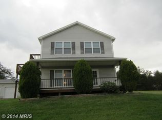 4 Oakview Ct, Hedgesville, WV 25427