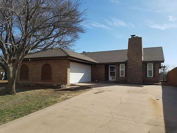 2nd image of 579 Scotland Ct