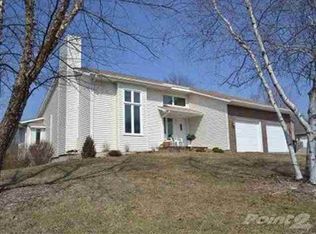 2620 Hickory Trl, Iowa City, IA 52245