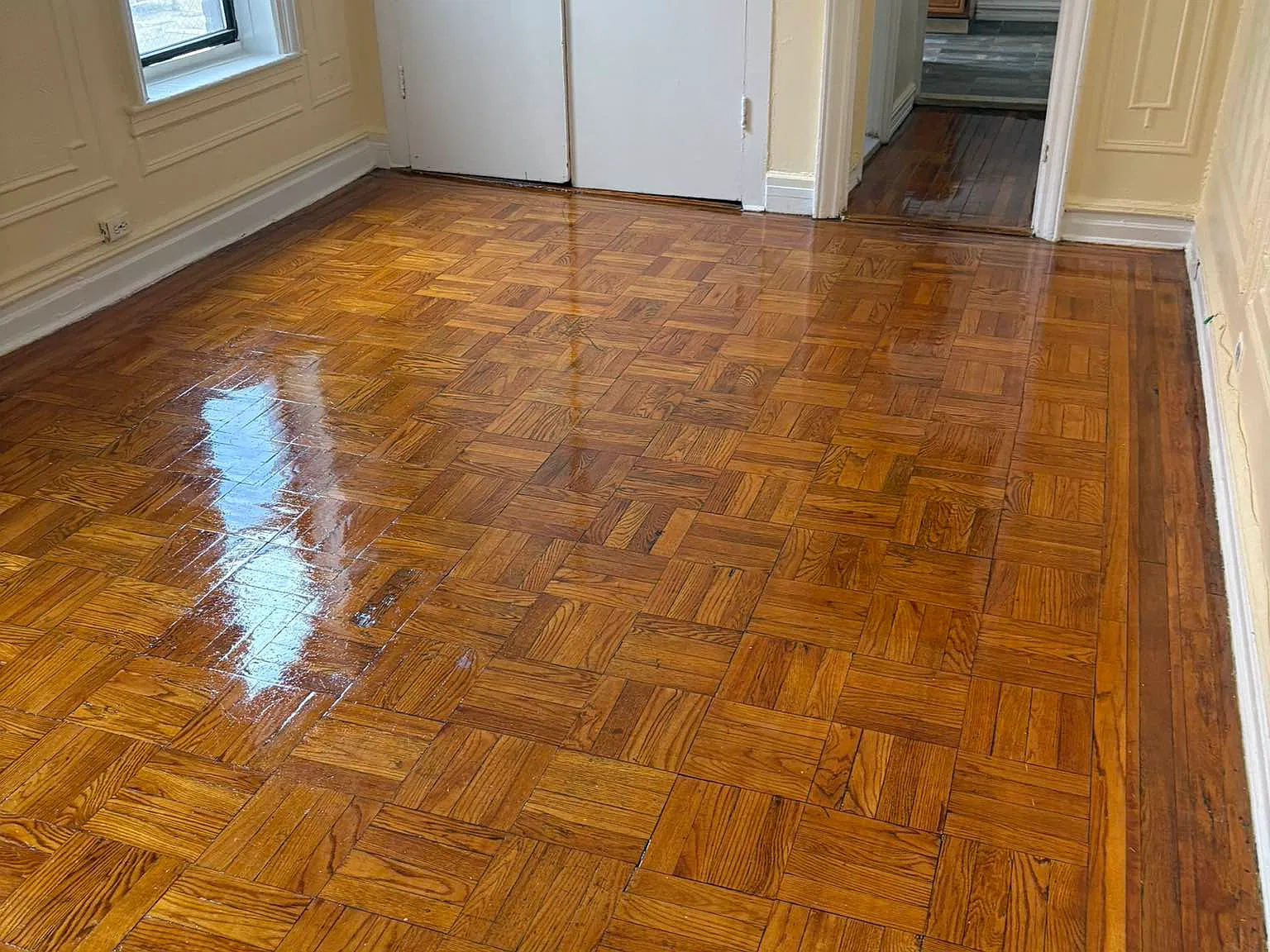 4530 Broadway — Photo 3