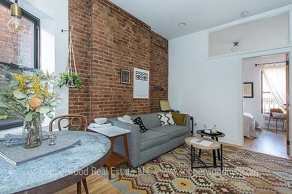 Rented by Copperwood Real Estate | media 22