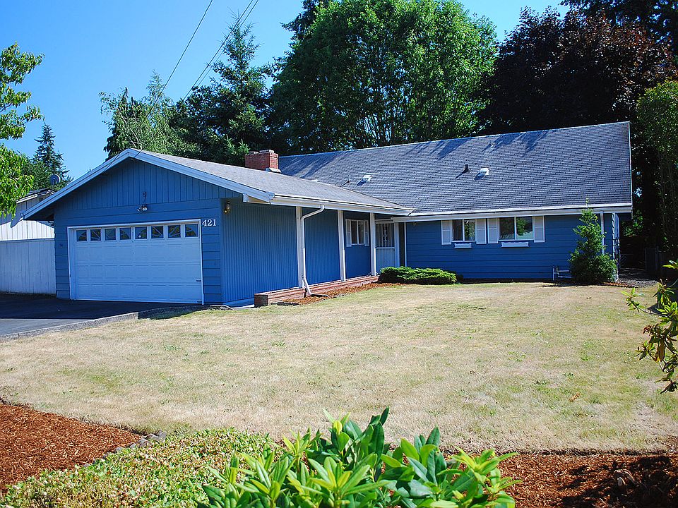 1st image of 421 NW Overlook Dr