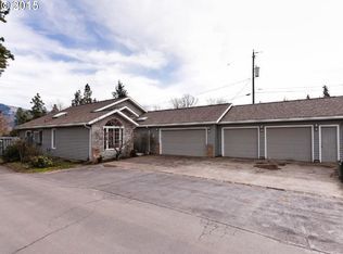 1375 Tucker Rd, Hood River, OR 97031