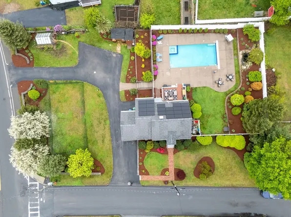 2 Winmere Ave, Burlington, MA 01803