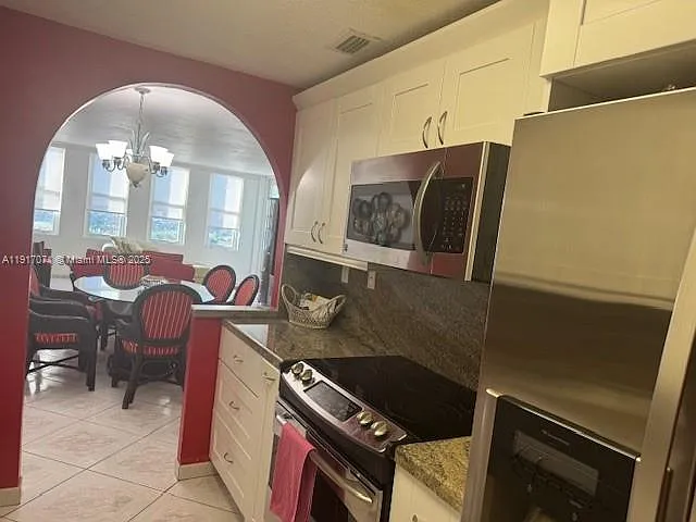 5401 Collins Ave #931 — Photo 25