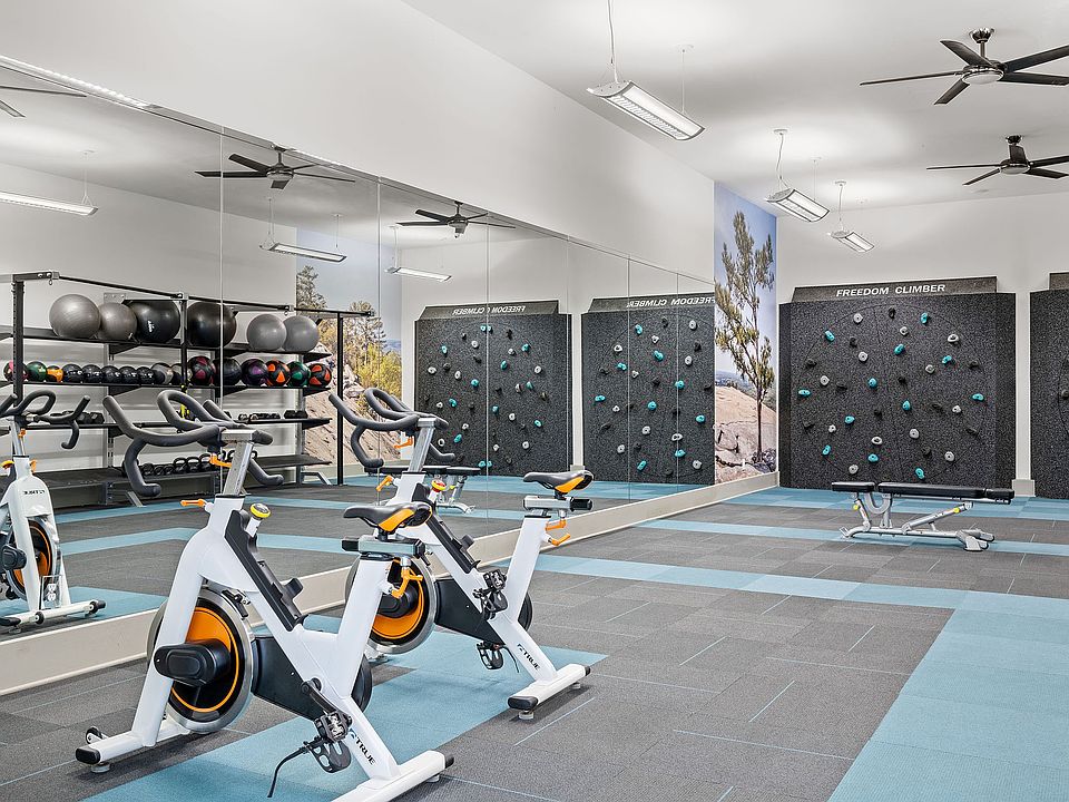 C242920_Sirona_GYM_01_03