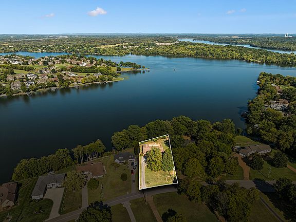 3rd image of 1471 Dickerson Bay Dr