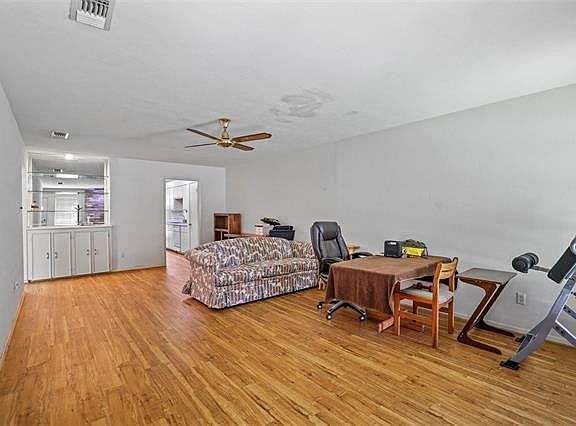 5th image of 10811 Sandpiper Ln