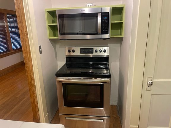 New oven/stove and microwave