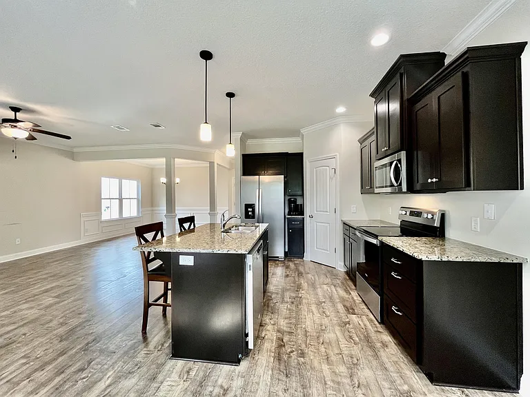 759 Fairview Cir — Photo 8