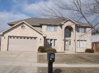 5004 Meadow Lake Dr, Richton Park, IL 60471