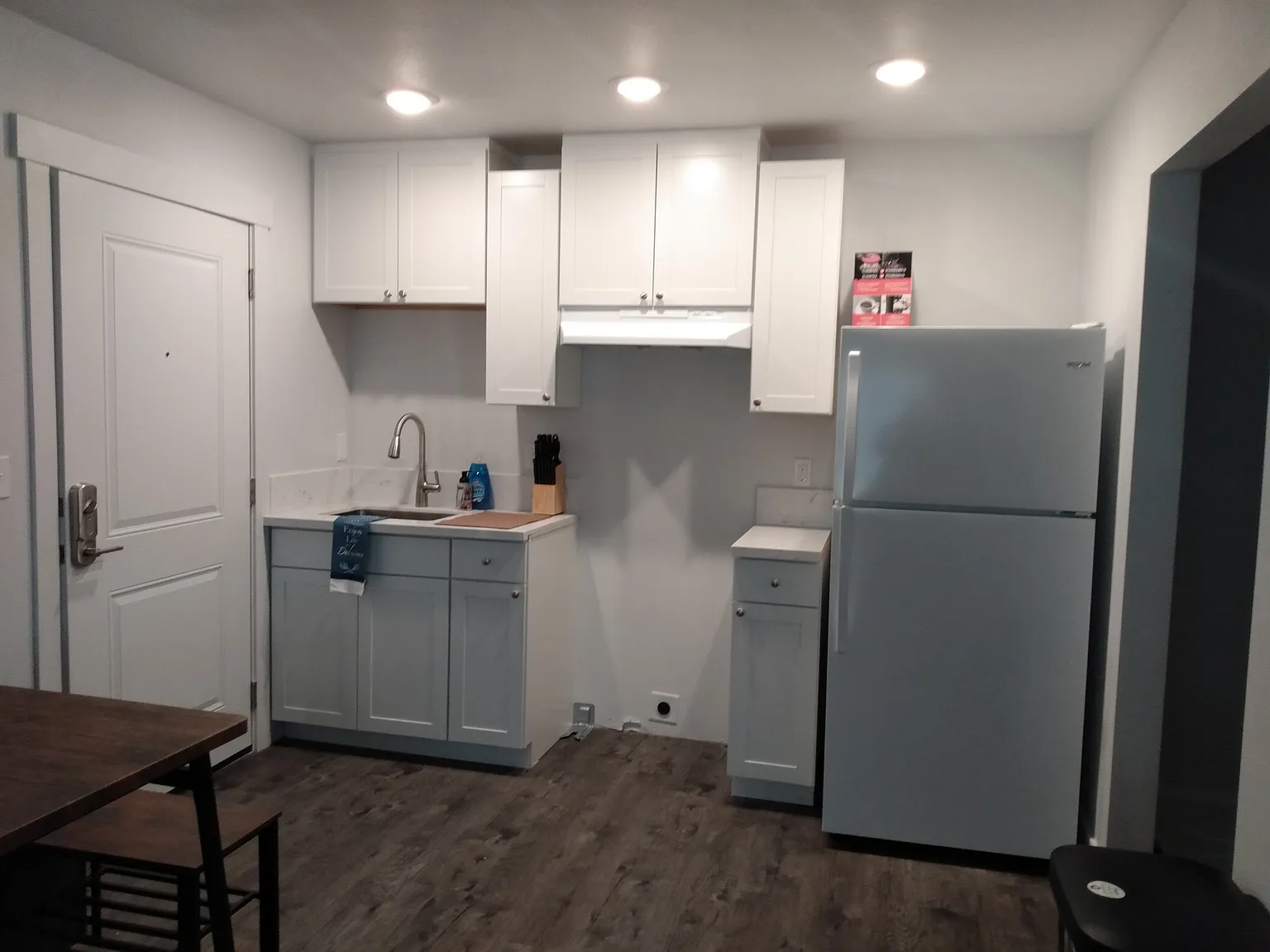 1 bed, 410 sqft, $1,295 — Photo 2