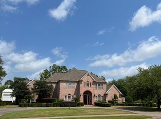 2704 Helena Ave, Nederland, TX 77627