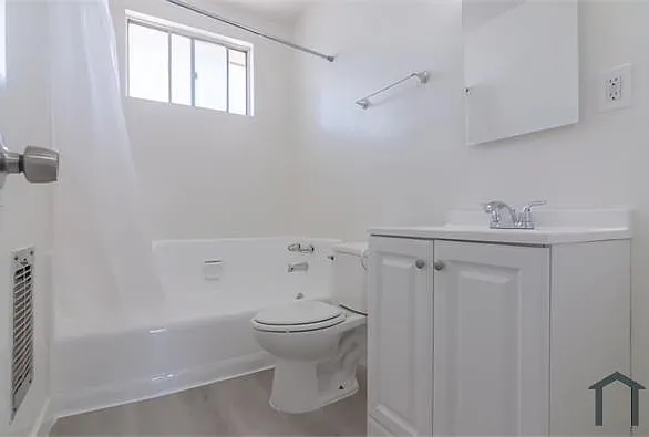 4060 Stevely Ave #19 — Photo 11