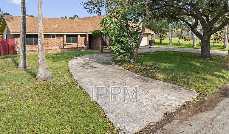 609 Inverary Dr — Photo 29