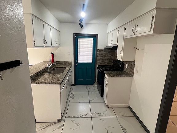 2nd image of 1613 Sprucewood Dr