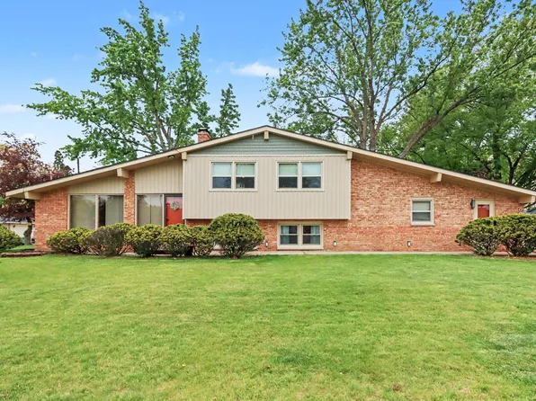 803 Woodheath Ave, Portage, MI 49024