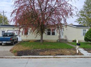 611 S 2nd St, Osage, IA 50461