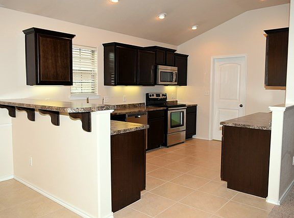 4th image of 407 Mantle Ct