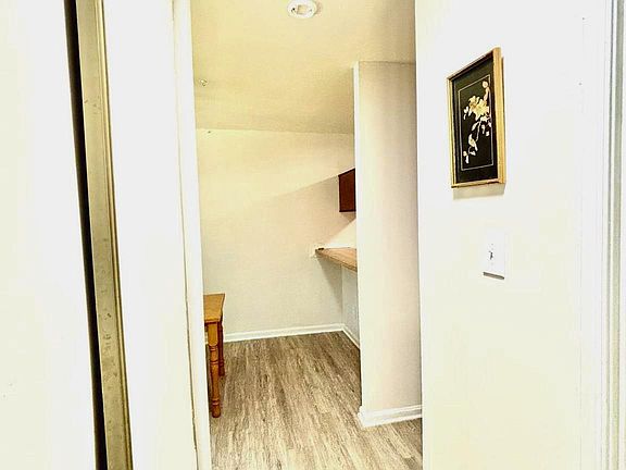 4th image of 44 Hancock Pl NE