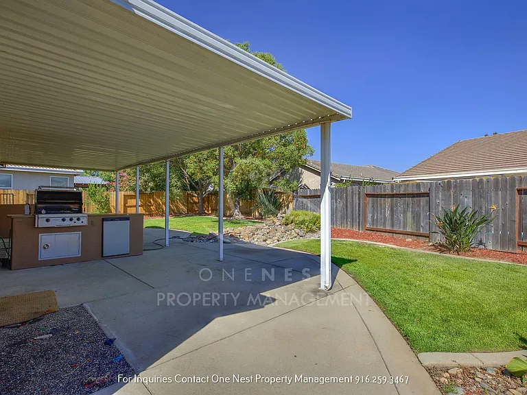 418 Dumont Ct — Photo 27