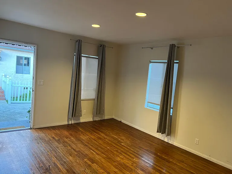 3641 Wesley St — Photo 8