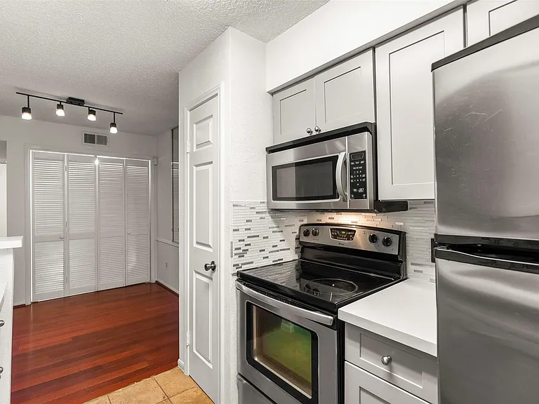 12550 Whittington Dr #704 — Photo 9