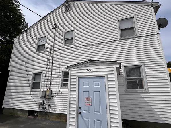 2009 Pleasant St, Fall River, MA