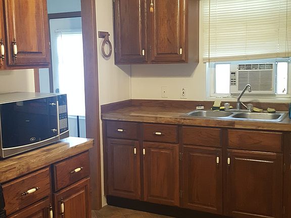 3rd image of 33 Deerfield Ct