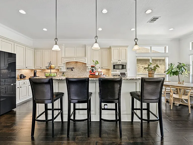 4303 Woodledge Pl — Photo 10
