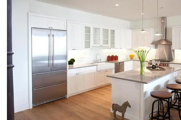 Rented by Corcoran | media 48