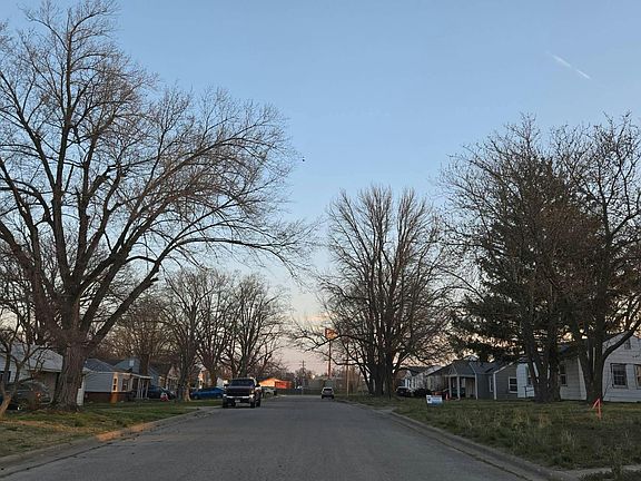 4th image of 1147 Enfield Dr