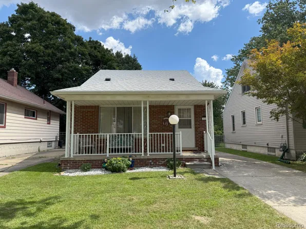 3621 Gertrude St, Dearborn, MI 48124