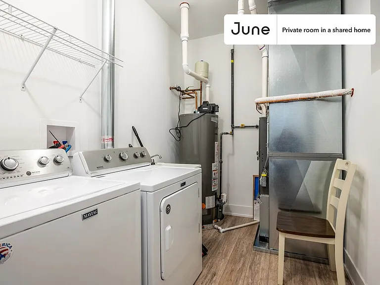 1119 S Loomis St #A — Photo 11