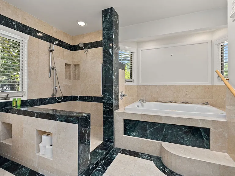 5005 Kalanianaole Hwy — Photo 33