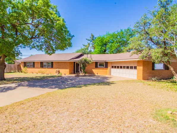 1608 E Buckley St, Brownfield, TX 79316