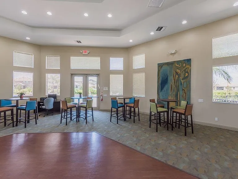 1750 Berkshire Cir SW — Photo 55