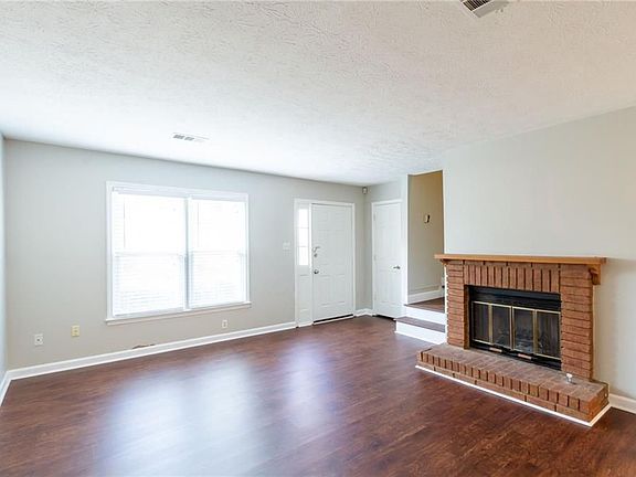 5th image of 214 Mill Creek Pl