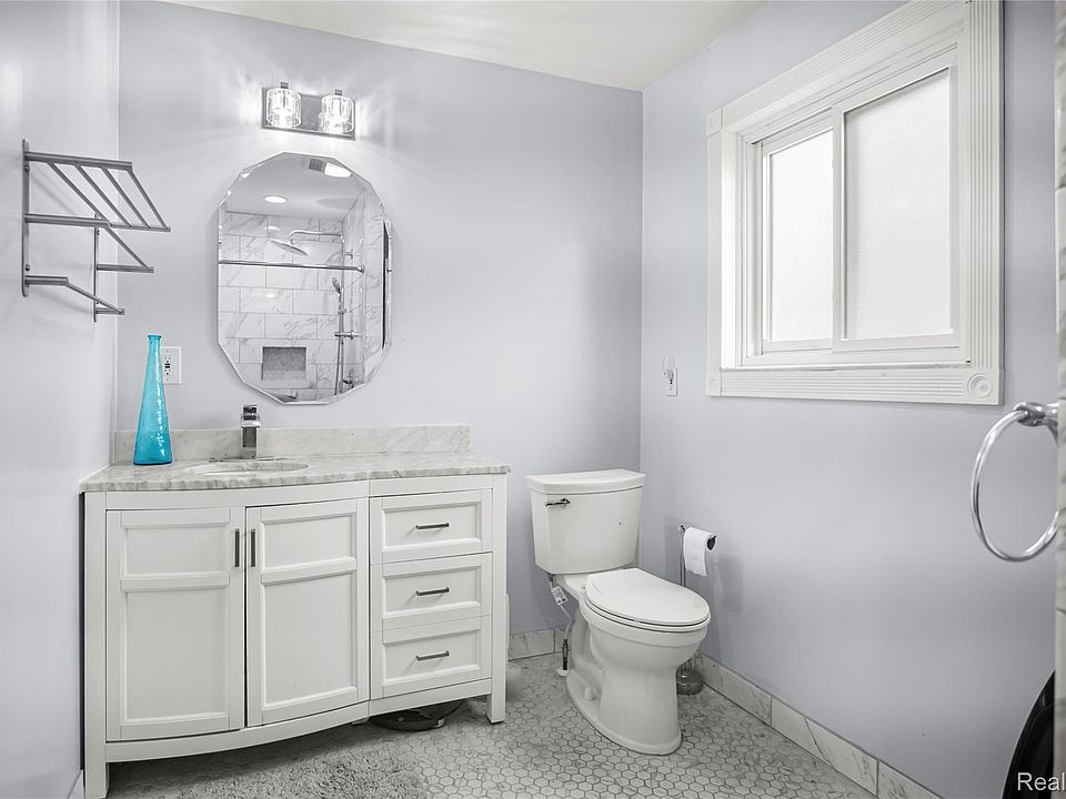 41654 Harvard Dr, photo 18