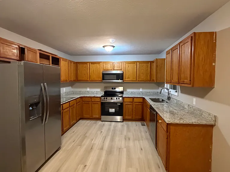 144 Buck Ln — Photo 5