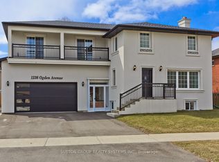 1236 Ogden Ave, Mississauga, ON L5E2H4