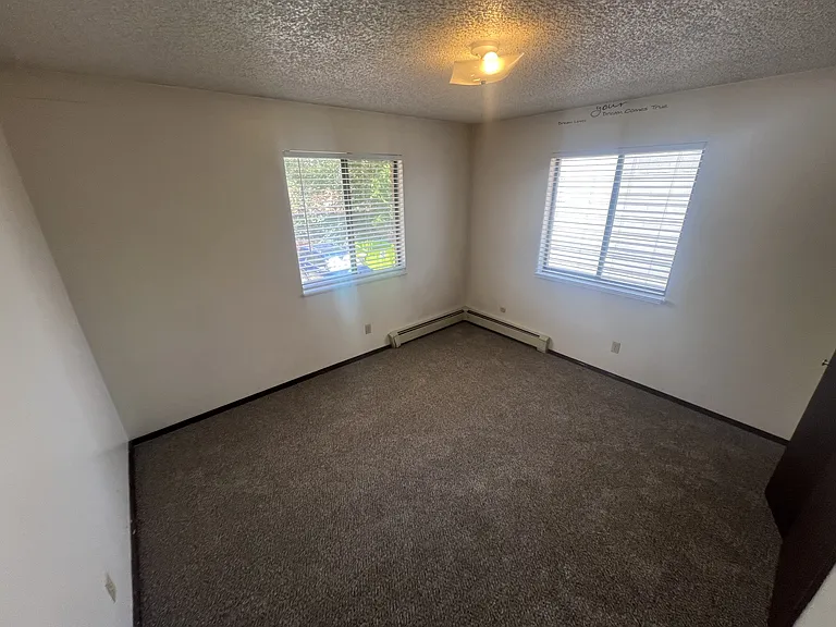 2511 W 27th St #3 — Photo 10