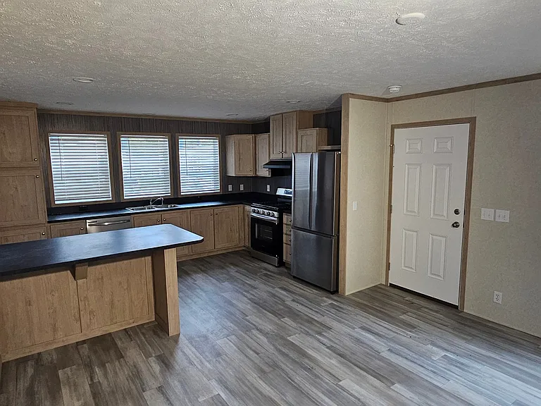 Norton Shores — Photo 20