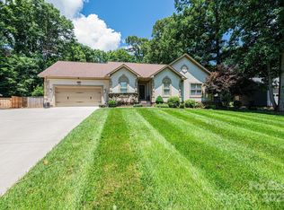3889 Mattingly Dr, Hickory, NC 28602