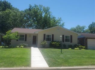 915 McPherson Ave, Alton, IL 62002