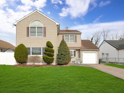 518 Farmranch Road E, Bethpage, NY, 11714