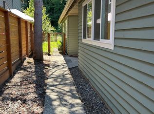 285 SE Croston Ln, Issaquah, WA 98027