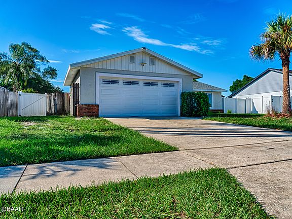 3rd image of 5535 Garden Grove Cir